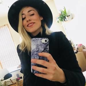 Meet your Posher, Milena